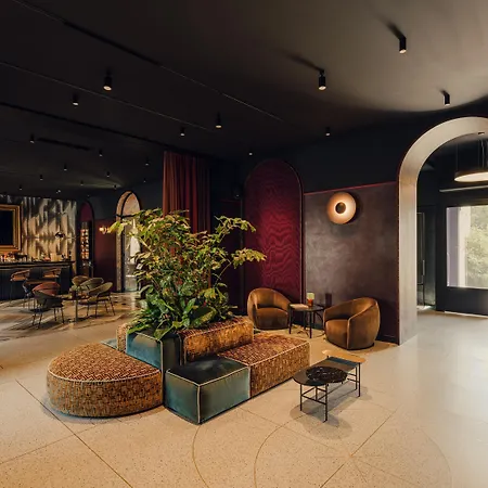 Flaner Hotel, Worldhotels Crafted Hotel 4*